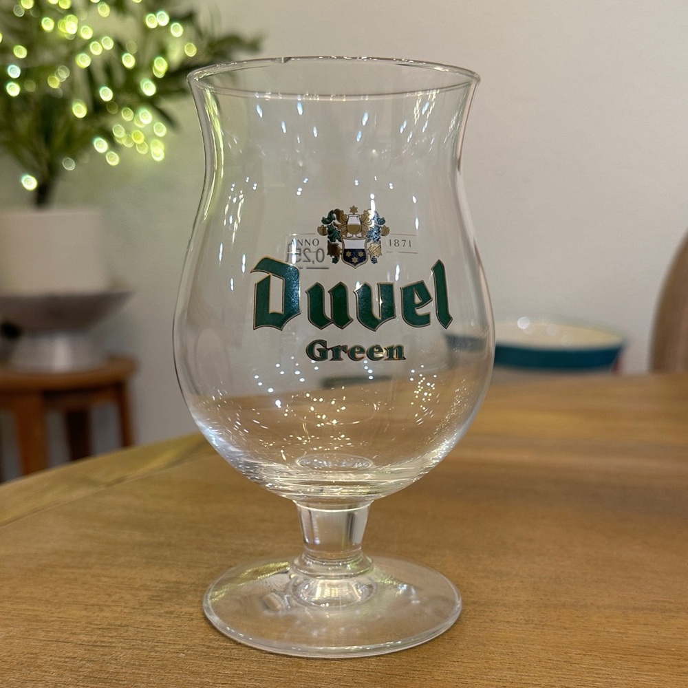 Duvet Green Glass Beer Tulip Goblet